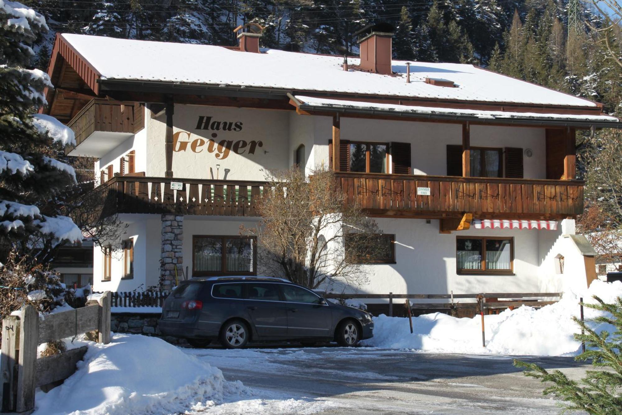 Haus Geiger Bed & Breakfast Scharnitz Dış mekan fotoğraf