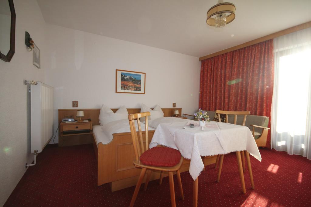 Haus Geiger Bed & Breakfast Scharnitz Dış mekan fotoğraf
