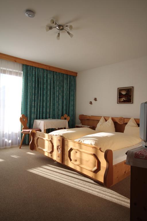 Haus Geiger Bed & Breakfast Scharnitz Dış mekan fotoğraf