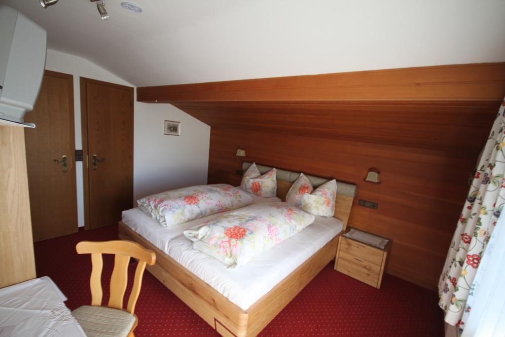 Haus Geiger Bed & Breakfast Scharnitz Dış mekan fotoğraf