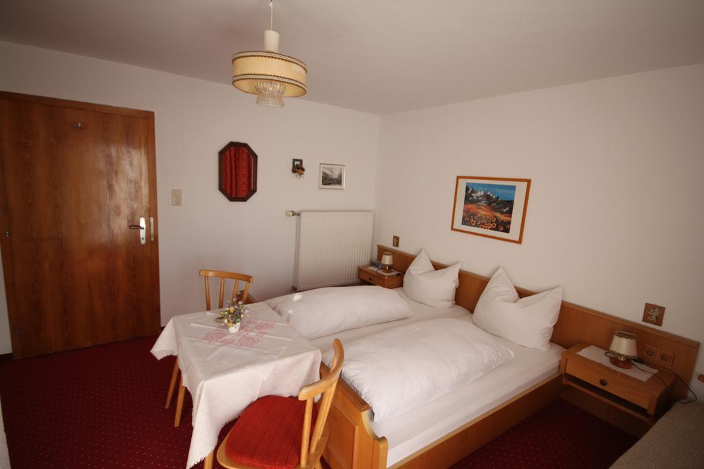 Haus Geiger Bed & Breakfast Scharnitz Dış mekan fotoğraf